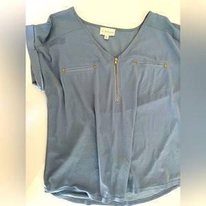 Stretch top with gold zippers and buttons French blue size XL